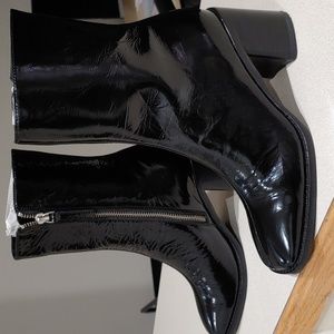 Intentionally Blank Contour booties
